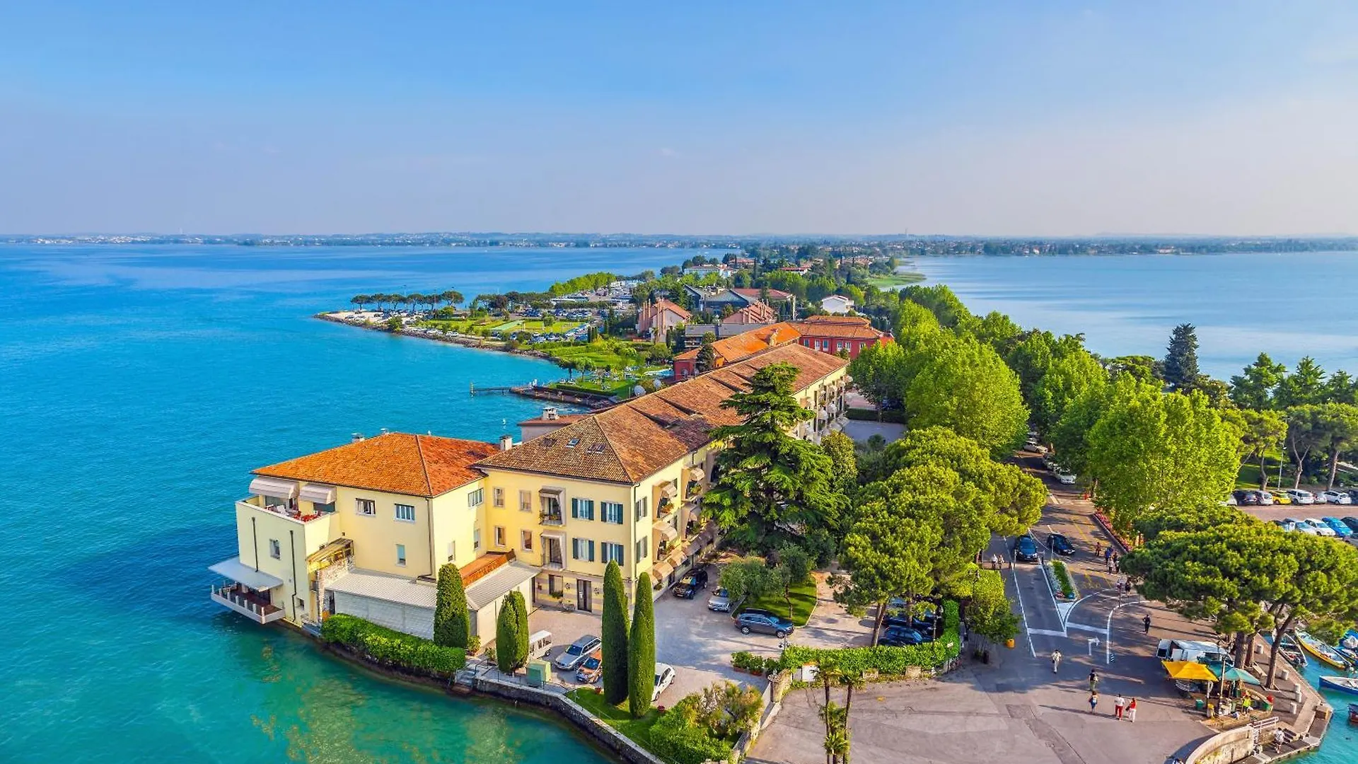 Borgo Degli Ulivi Shared Pool - 200M Lake - Happy Rentals Toscolano Maderno Italy