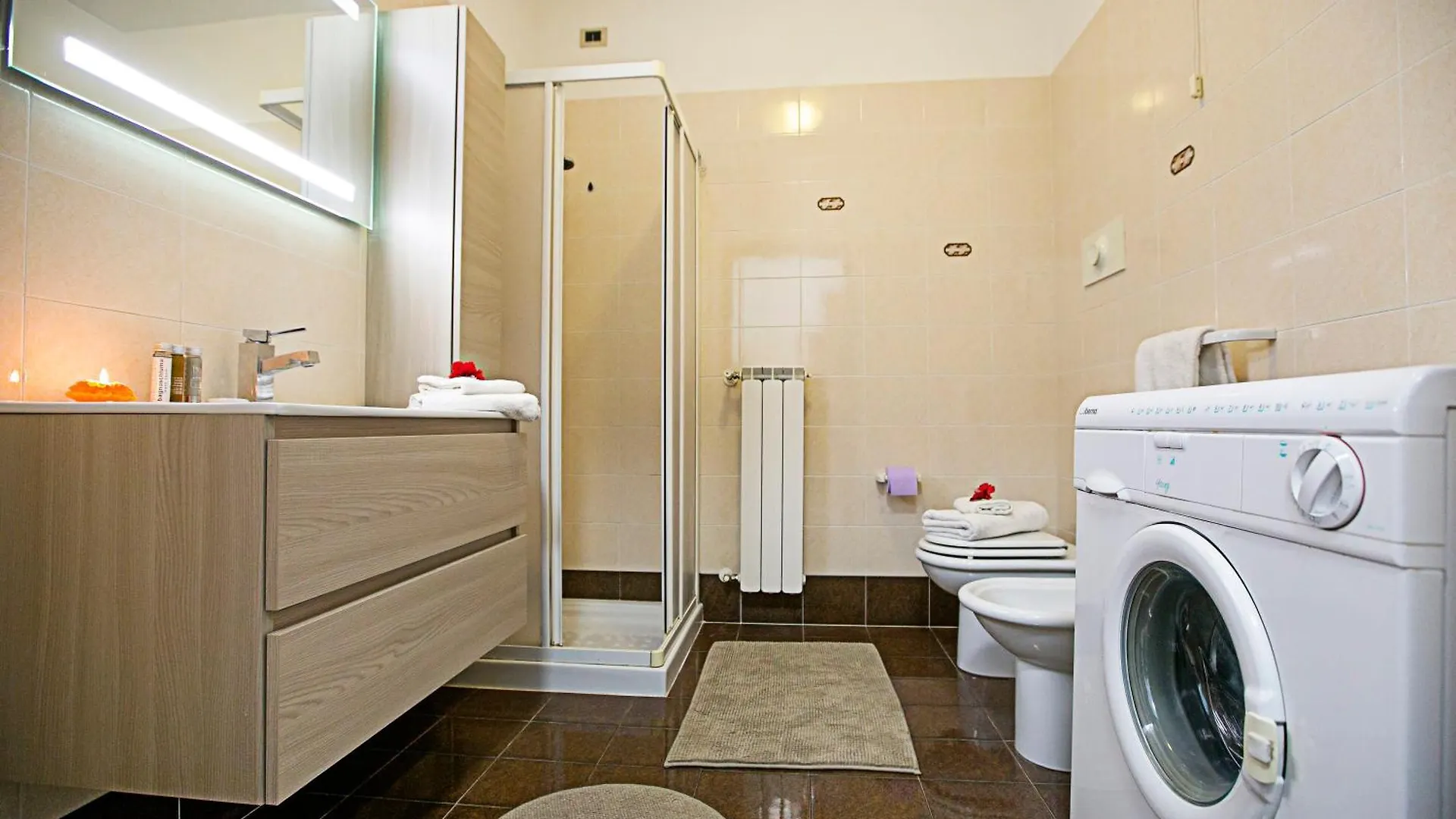 Borgo Degli Ulivi Shared Pool - 200M Lake - Happy Rentals Toscolano Maderno Apartment