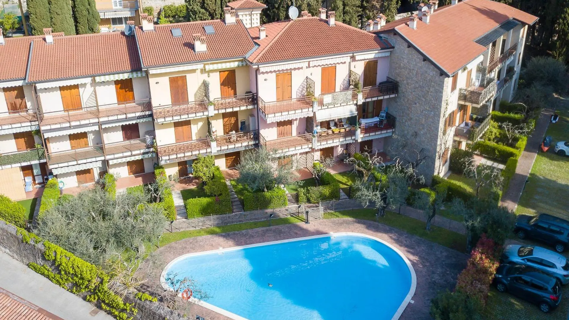 Borgo Degli Ulivi Shared Pool - 200M Lake - Happy Rentals Toscolano Maderno