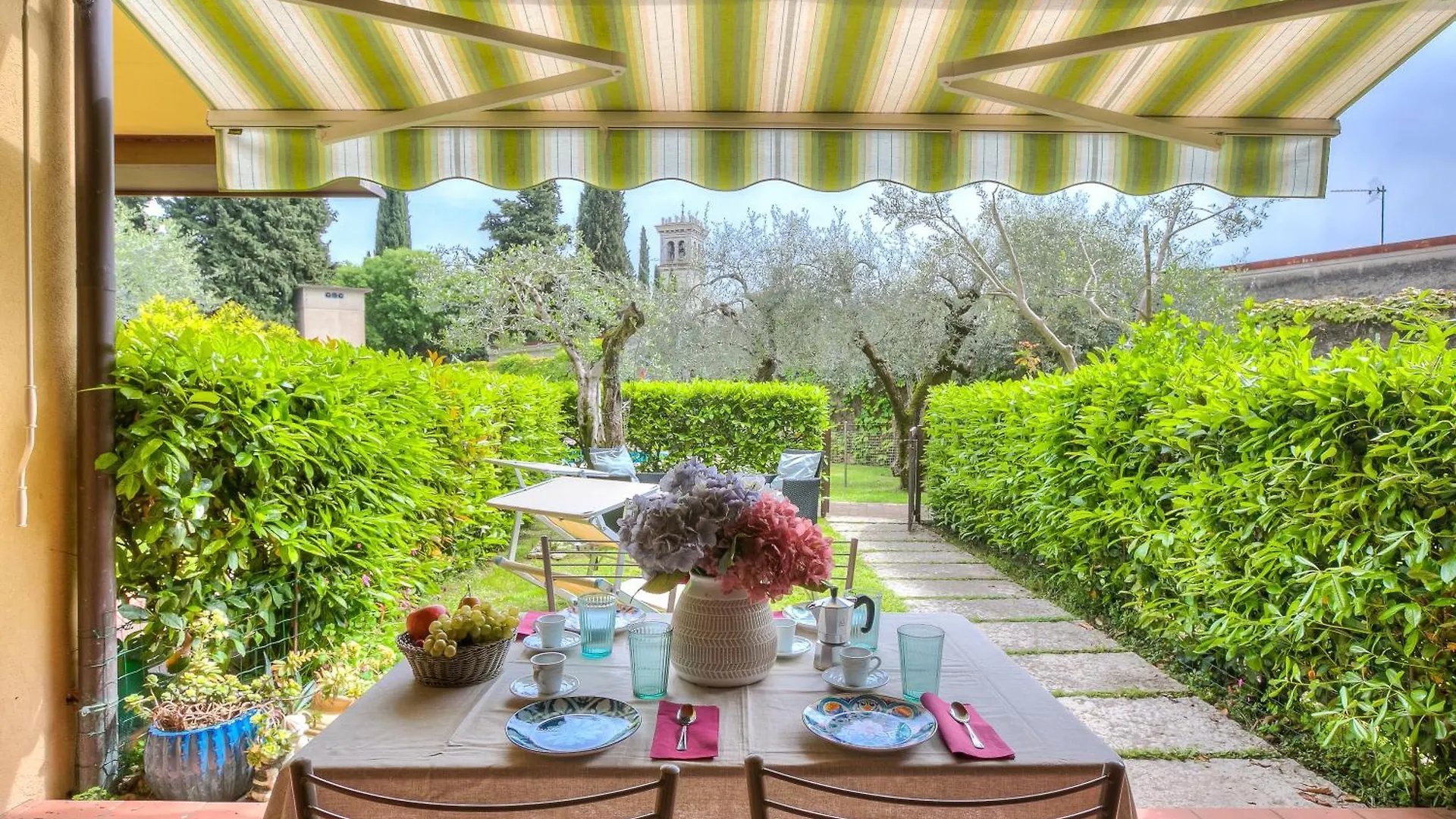 Borgo Degli Ulivi Shared Pool - 200M Lake - Happy Rentals Toscolano Maderno Apartment
